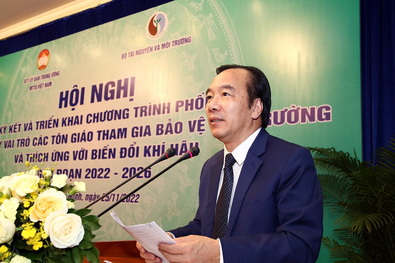 Phát huy vai trò các tôn giáo tham gia BVMT và thích ứng với BĐKH