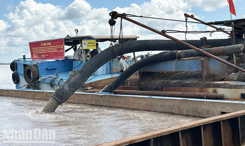 Điều chỉnh công nghệ khai thác cát sông tại Sóc Trăng