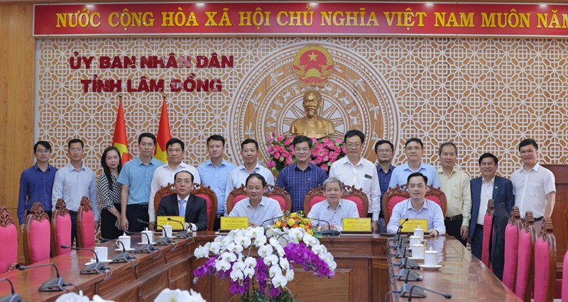 UBND tỉnh Lâm Đồng ký kết hợp đồng xây dựng cao tốc Bảo Lộc - Liên Khương