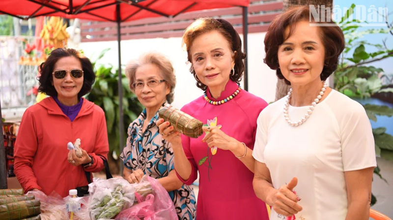 Khai trương Phố ẩm thực văn hóa Thái Lan-Việt Nam tại Nakhon Phanom