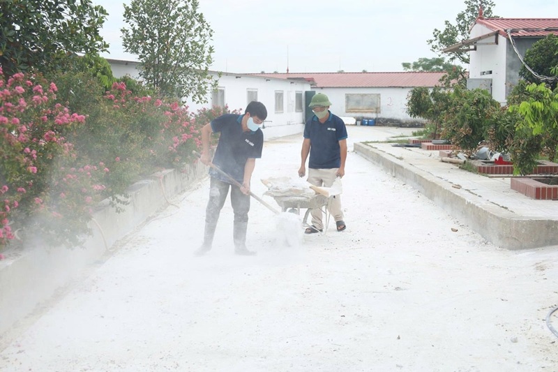 Thứ trưởng Phùng Đức Tiến vào điểm nóng dịch tả lợn Châu Phi ở Phú Thọ