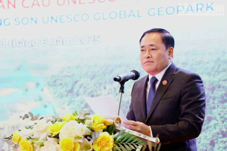 Lạng Sơn đón nhận Danh hiệu Công viên địa chất toàn cầu UNESCO