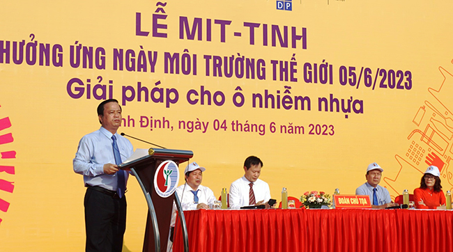 Bình Định mít tinh hưởng ứng Ngày Môi trường thế giới