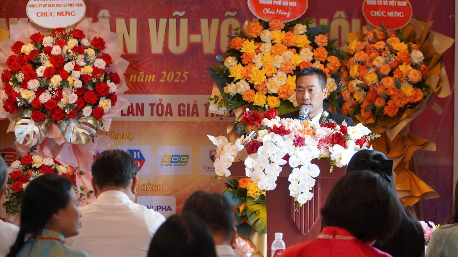 Lễ ra mắt Hội Doanh nhân họ Vũ - Võ TP. Hà Nội: Cột mốc kết nối, phát triển, lan tỏa giá trị dòng họ