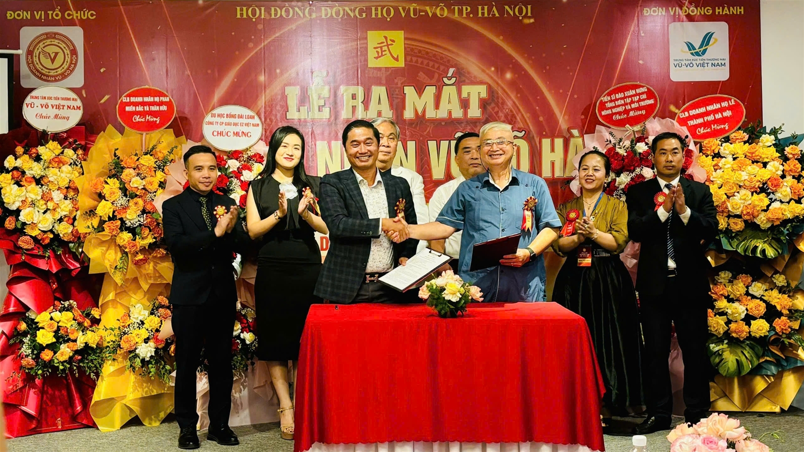 Lễ ra mắt Hội Doanh nhân họ Vũ - Võ TP. Hà Nội: Cột mốc kết nối, phát triển, lan tỏa giá trị dòng họ