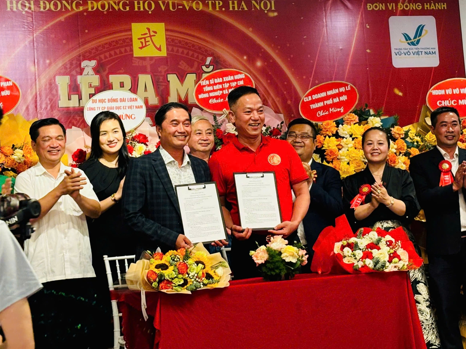 Lễ ra mắt Hội Doanh nhân họ Vũ - Võ TP. Hà Nội: Cột mốc kết nối, phát triển, lan tỏa giá trị dòng họ