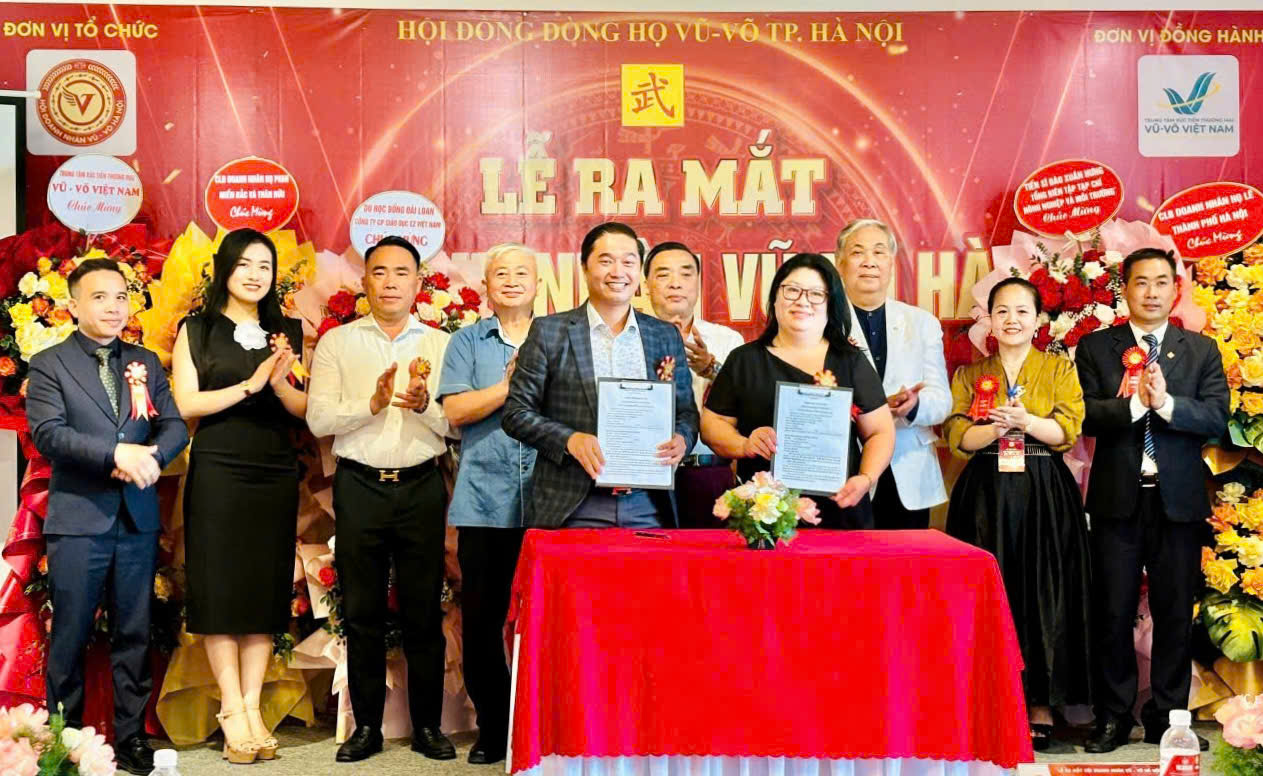 Lễ ra mắt Hội Doanh nhân họ Vũ - Võ TP. Hà Nội: Cột mốc kết nối, phát triển, lan tỏa giá trị dòng họ