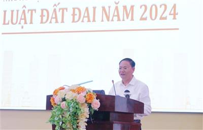 Bộ TN&MT phổ biến Luật Đất đai và Luật Tài nguyên nước tại Bến Tre