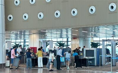 Đề xuất bỏ quy định cởi giày, thắt lưng khi kiểm tra an ninh sân bay