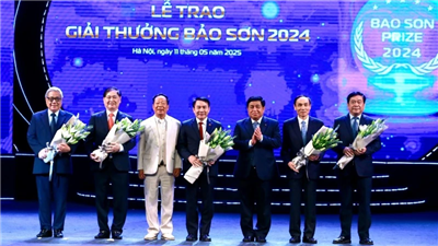 Đồng hành, khích lệ các nhà khoa học phát huy tài năng trí tuệ, đóng góp cho Tổ quốc