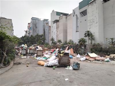Hà Đông: Điểm tập kết rác thải gây ô nhiễm khu dân cư