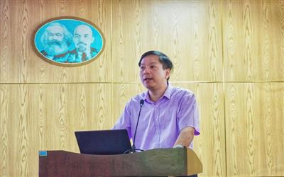 Học chứng khoán tại Đại học Tài nguyên và Môi trường Hà Nội: Bước vào thị trường từ giảng đường