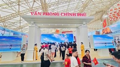 Kéo dài thời gian Triển lãm thành tựu Đất nước đến hết ngày 15/9/2025