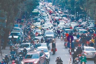Khẩn trương ban hành quy chuẩn về khí thải phương tiện giao thông cơ giới đường bộ