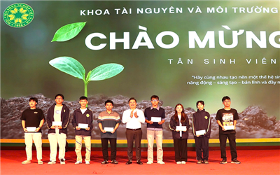 Khoa Tài nguyên và Môi trường, Học viện Nông nghiệp Việt Nam chào đón tân sinh viên K70: Khát vọng từ những mầm xanh tri thức