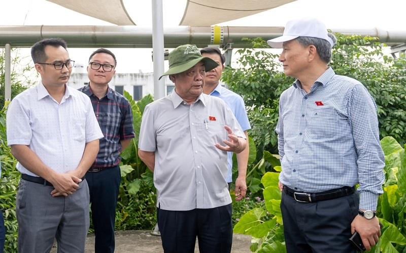 Giám sát chuyên đề việc thực thi Luật Bảo vệ môi trường: Phó Chủ tịch Quốc hội Lê Minh Hoan khảo sát các mô hình xử lý rác thải, nước thải tiêu biểu tại Hà Nội