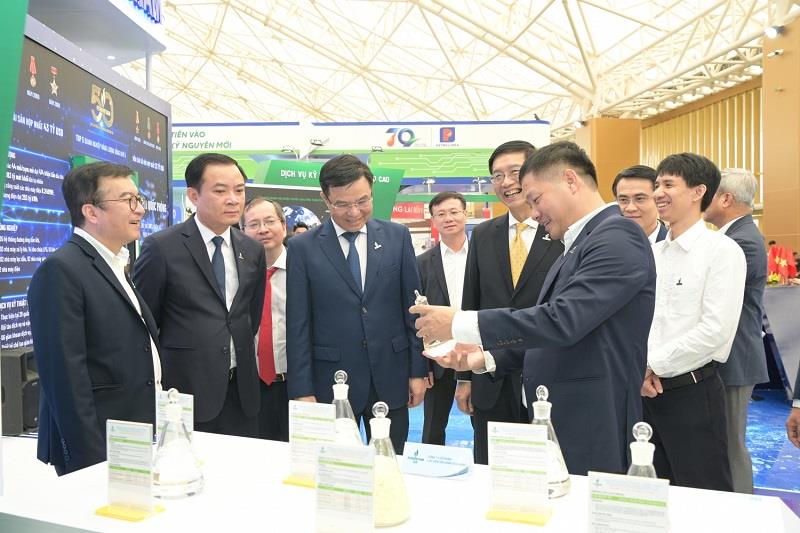 Những xúc cảm về gian hàng BSR tại Triển lãm 80 năm thành tựu phát triển kinh tế - xã hội đất nước