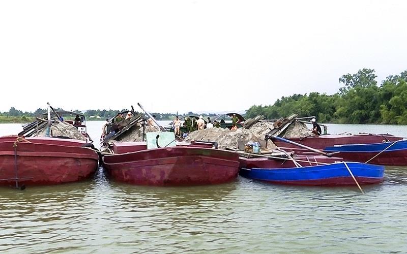 Quản lý tài nguyên khoáng sản tại Hà Tĩnh: Thực trạng và giải pháp tháo gỡ từ thực tiễn, chính sách