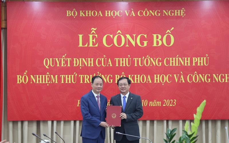 Trao quyết định bổ nhiệm Thứ trưởng Bộ Khoa học và Công nghệ Trần Hồng Thái