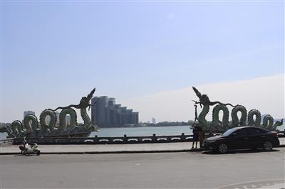Thời tiết ngày 24/10:  Bắc Bộ nắng nhẹ, Trung Bộ chuẩn bị có mưa lớn. áp thấp tan dần