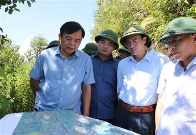 Thứ trưởng Nguyễn Hoàng Hiệp kiểm tra dự án nông nghiệp tại Lai Châu