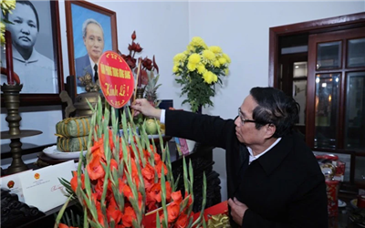 Thủ tướng Phạm Minh Chính dâng hương cố Thủ tướng Phạm Văn Đồng