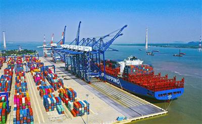 Tiến mạnh ra biển, khai thác tiềm năng kinh tế biển xanh