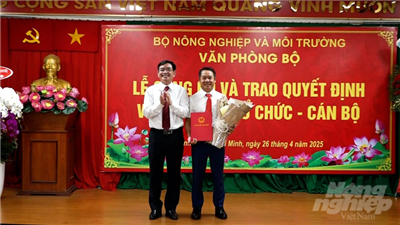 Trao quyết định bổ nhiệm Trưởng Cơ quan đại diện Văn phòng Bộ NN&MT phía Nam