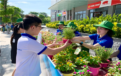 Tuổi trẻ xứ Thanh “Sống xanh - hạn chế rác thải nhựa”