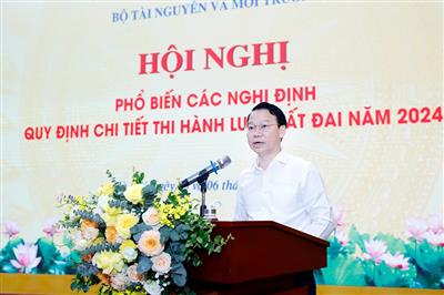 Xây dựng pháp luật là nhiệm vụ trọng tâm hàng đầu
