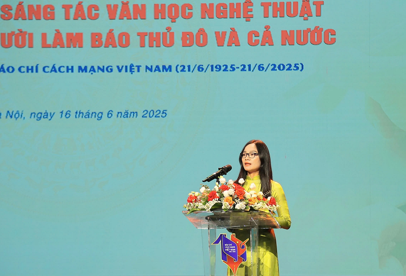 Tạp chí Người Hà Nội: Trao 30 giải sáng tác văn học, nghệ thuật về nghề báo, người làm báo