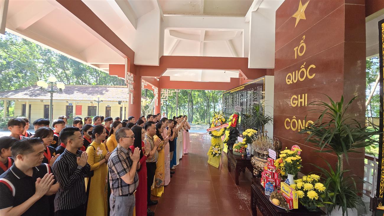 Tri ân lịch sử - gìn giữ giá trị cách mạng