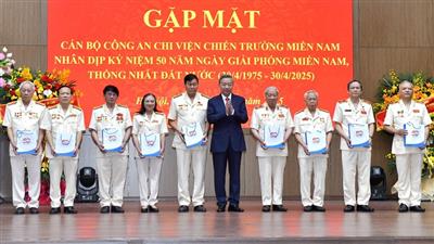 Tổng Bí thư Tô Lâm gặp mặt cán bộ Công an chi viện chiến trường miền nam